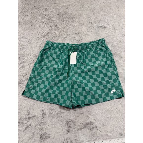 Nike Shorts Mens XL Green Checkerboard Swim Trunks Quick Dry Standard Fit New - Picture 1 of 9